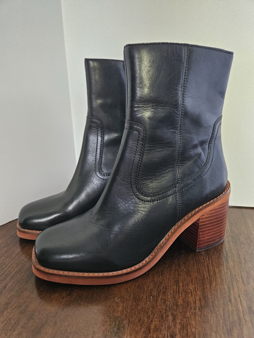 Seychelles Turbulent Leather Stacked Heel Ankle Booties Womens Size 7